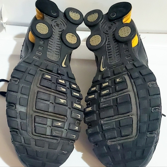 NIKE SHOX "LIVE STRONG" EDITION ATHLETIC SHOES. MENS Sz:10. GREAT CONDITION! - Picture 8 of 11